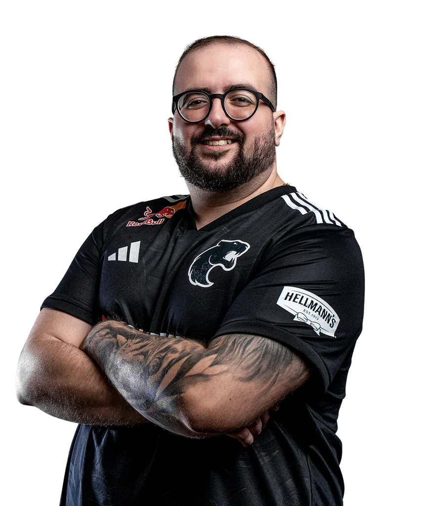 Gustavo Favero (Goku)